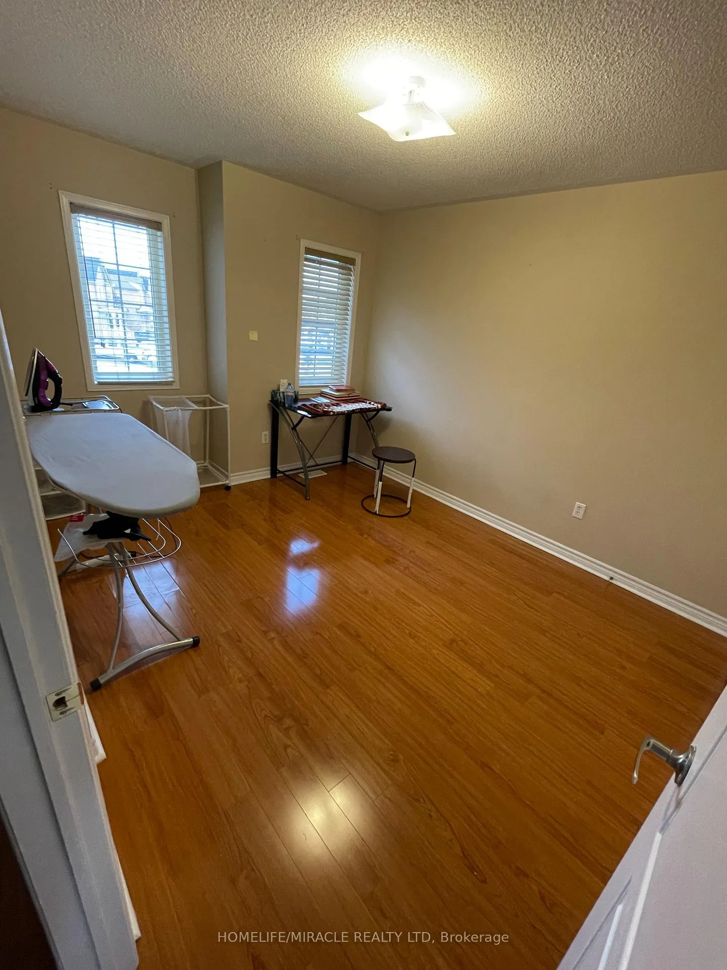 Photo 11 of 26 Penbridge Circle, Brampton, Brampton North — HOMEH