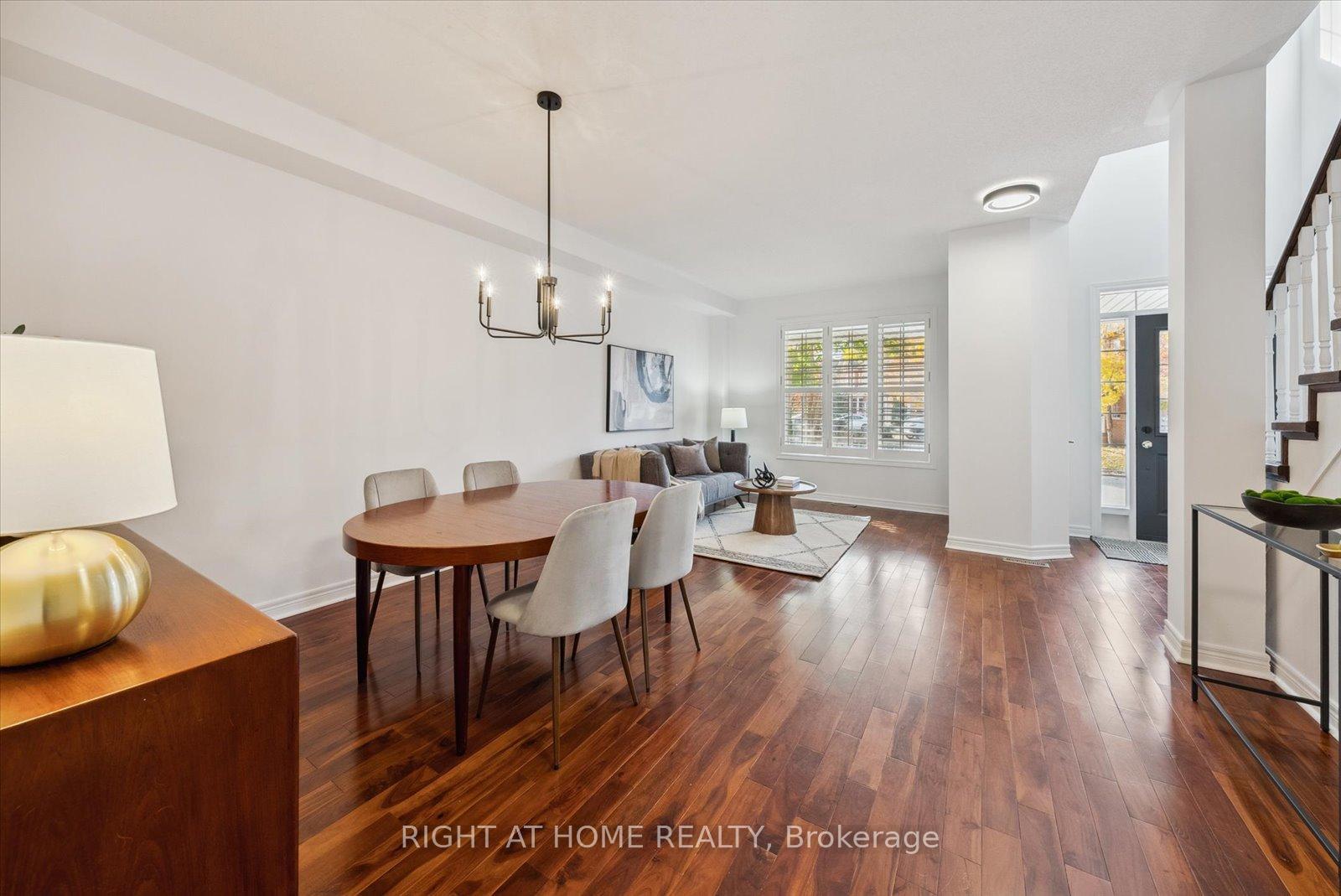 Photo 4 of 89 Watkins Glen Crescent, Aurora, Bayview Wellington — HOMEH