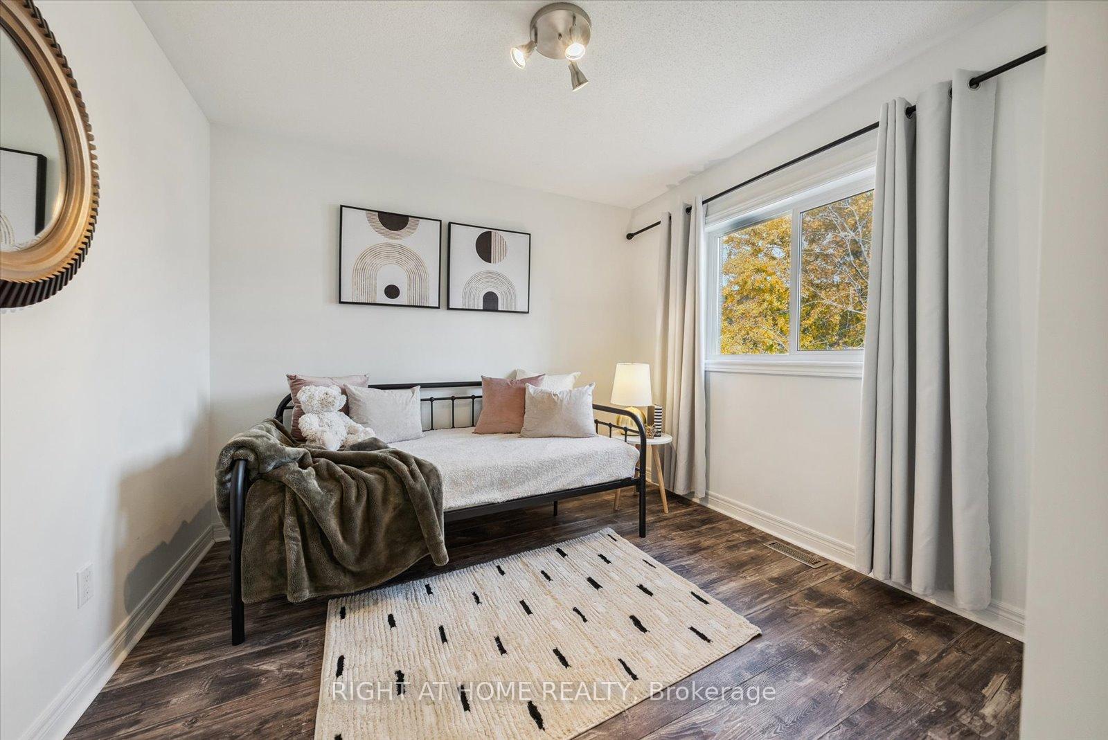 Photo 21 of 89 Watkins Glen Crescent, Aurora, Bayview Wellington — HOMEH