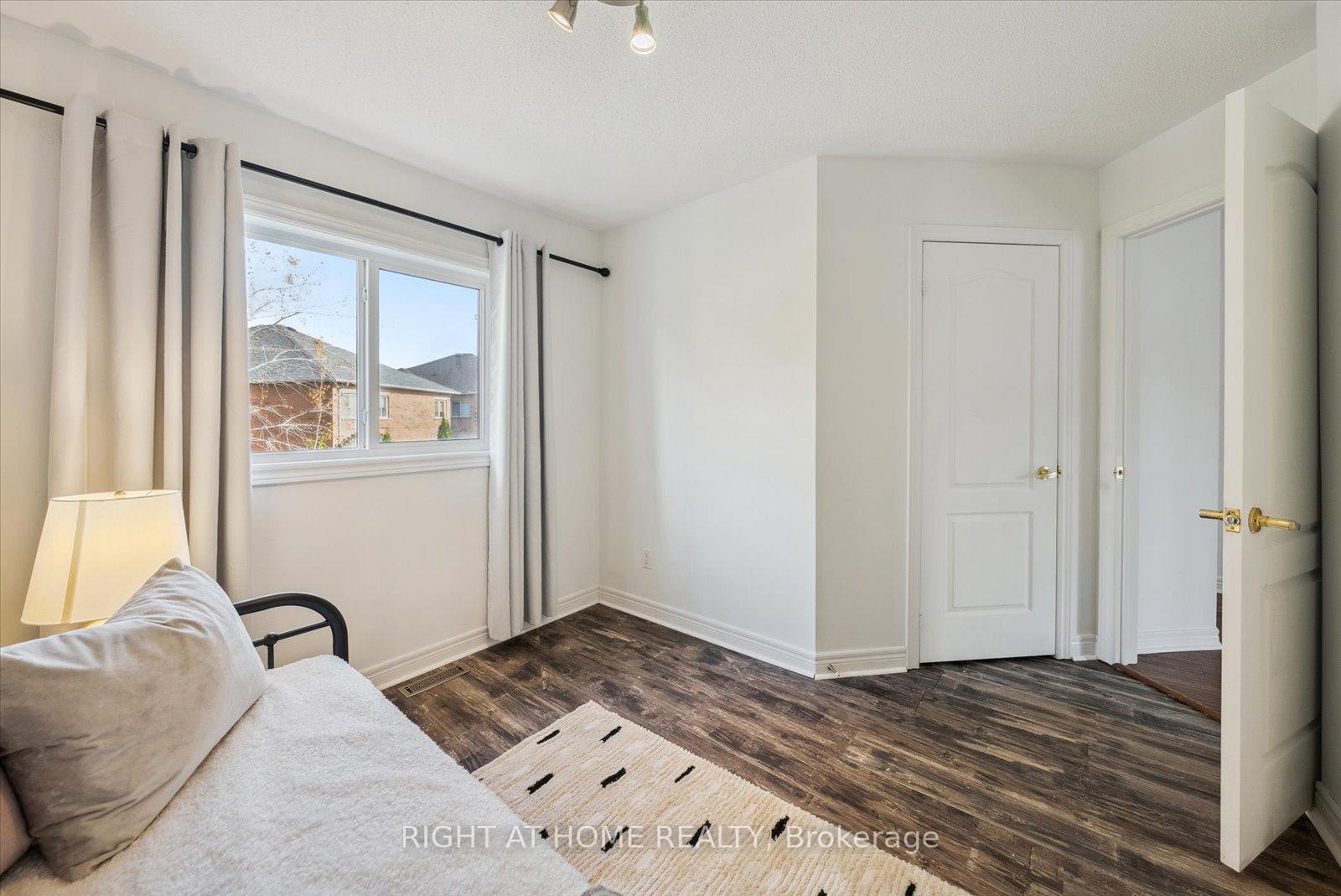 Photo 22 of 89 Watkins Glen Crescent, Aurora, Bayview Wellington — HOMEH