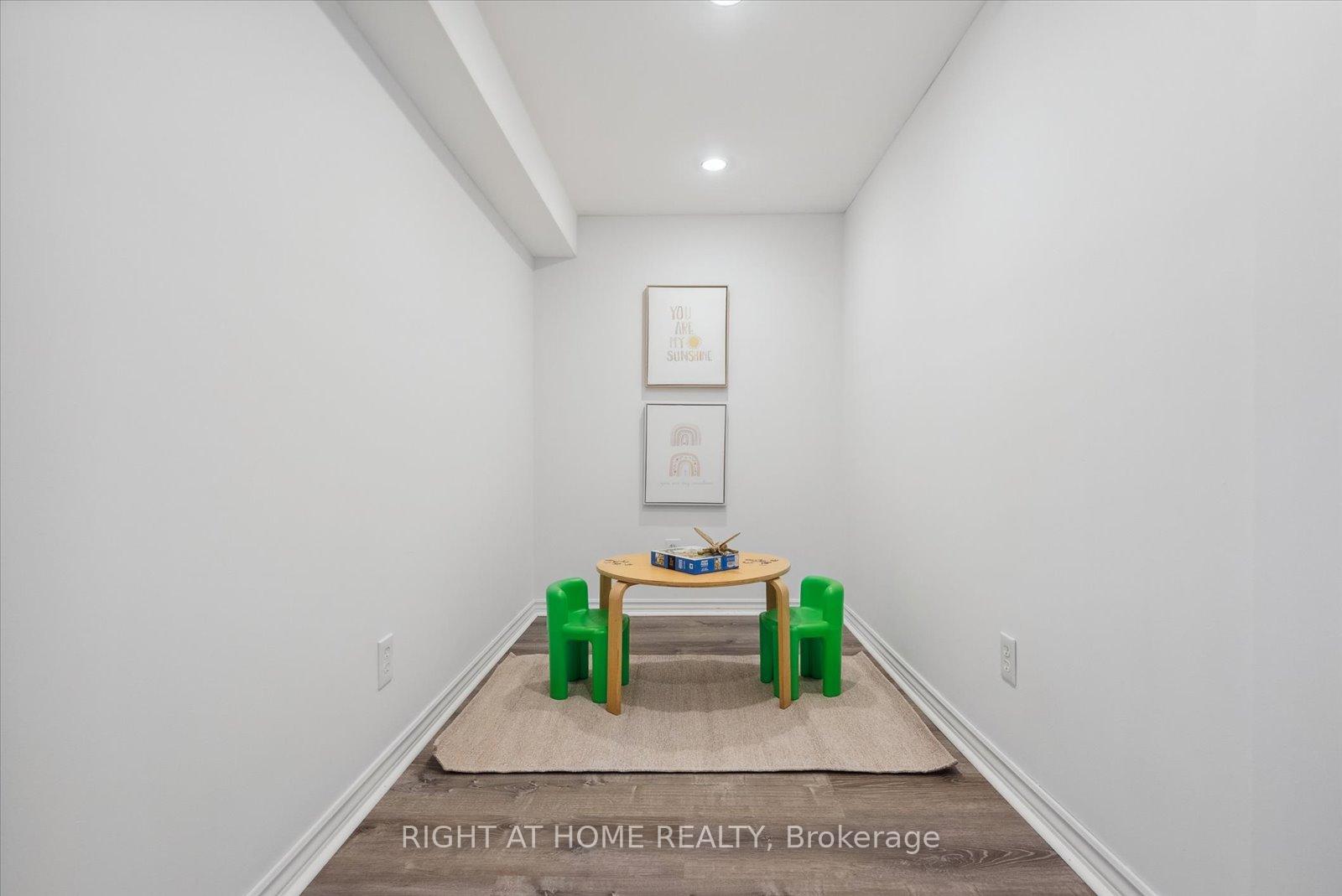 Photo 25 of 89 Watkins Glen Crescent, Aurora, Bayview Wellington — HOMEH