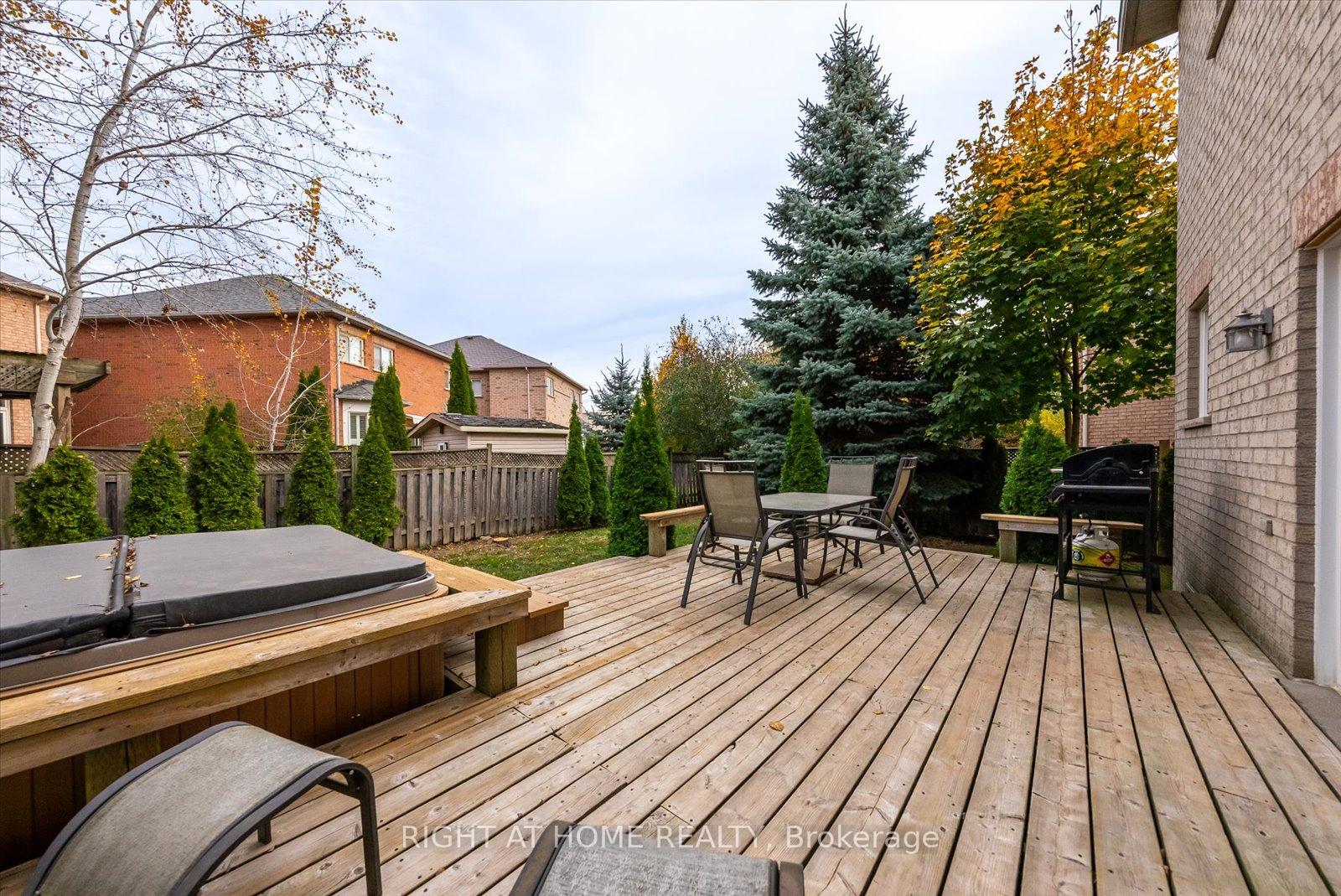 Photo 27 of 89 Watkins Glen Crescent, Aurora, Bayview Wellington — HOMEH