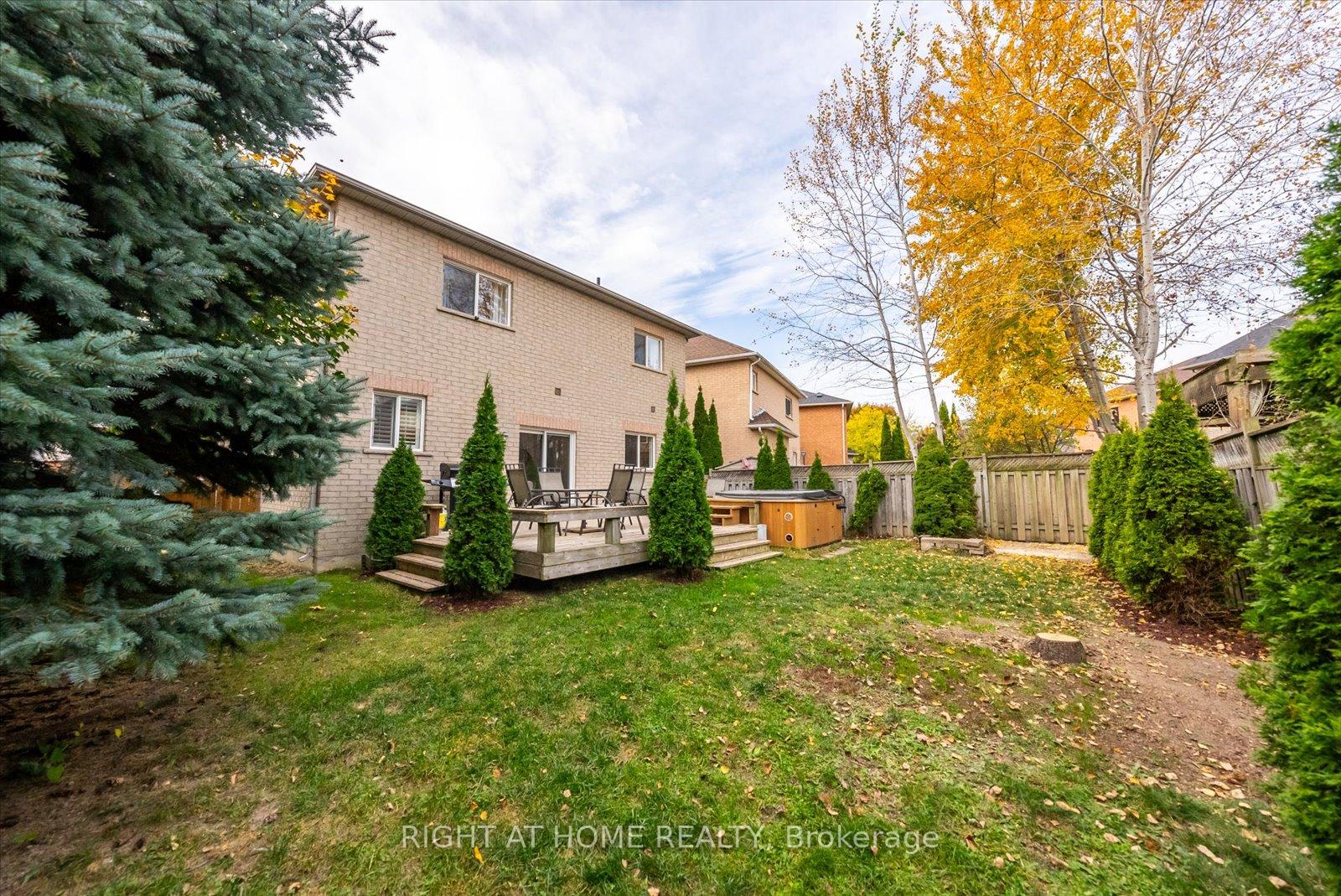 Photo 29 of 89 Watkins Glen Crescent, Aurora, Bayview Wellington — HOMEH