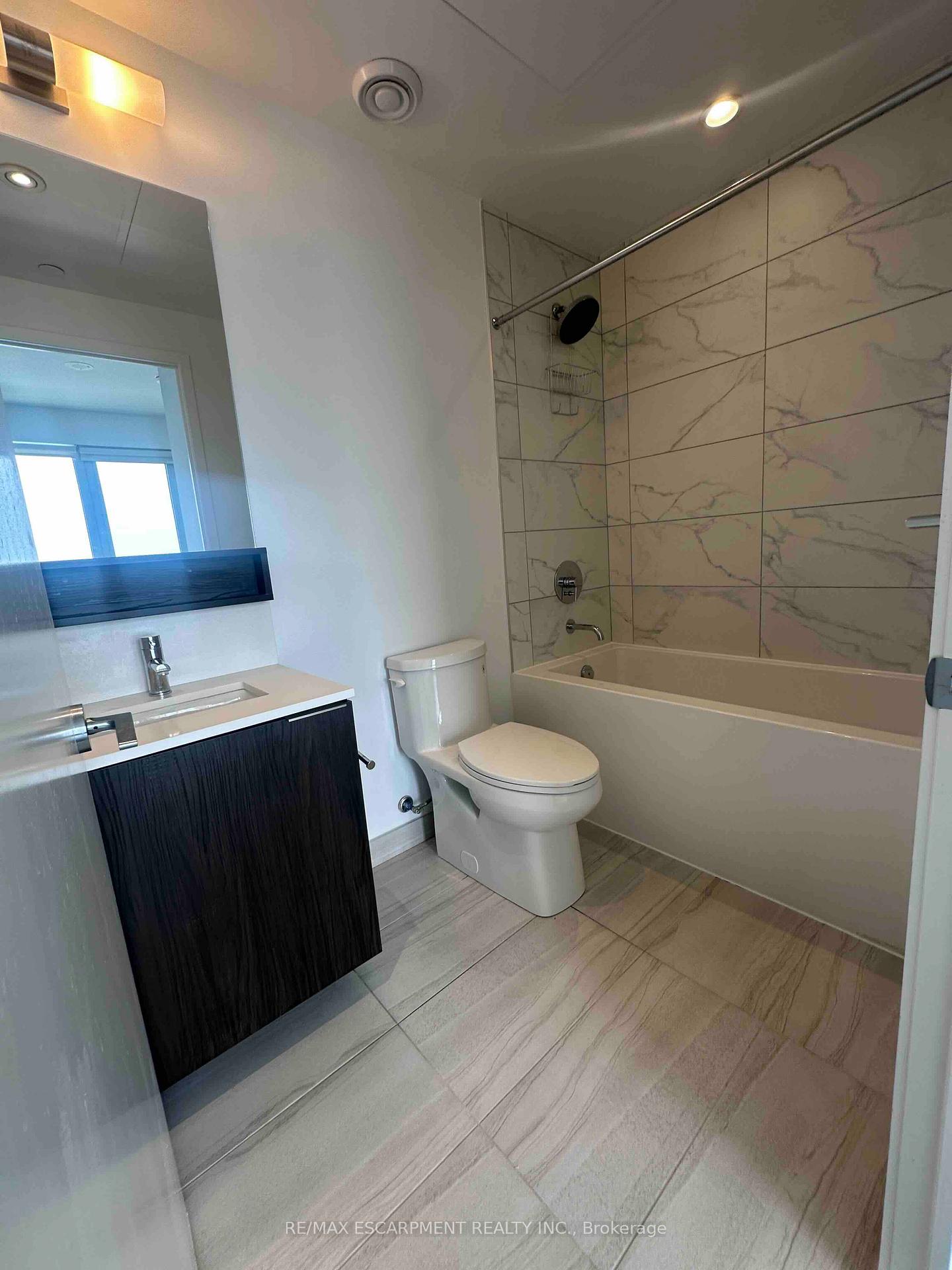 Photo 10 of Unit 3706, 5 Buttermill Avenue, Vaughan, Vaughan Corporate Centre — HOMEH