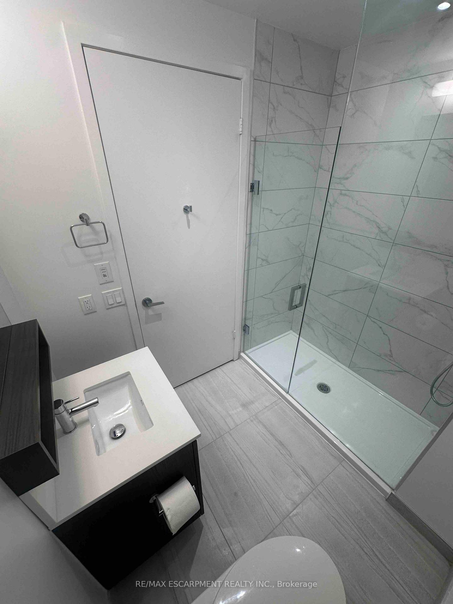 Photo 14 of Unit 3706, 5 Buttermill Avenue, Vaughan, Vaughan Corporate Centre — HOMEH