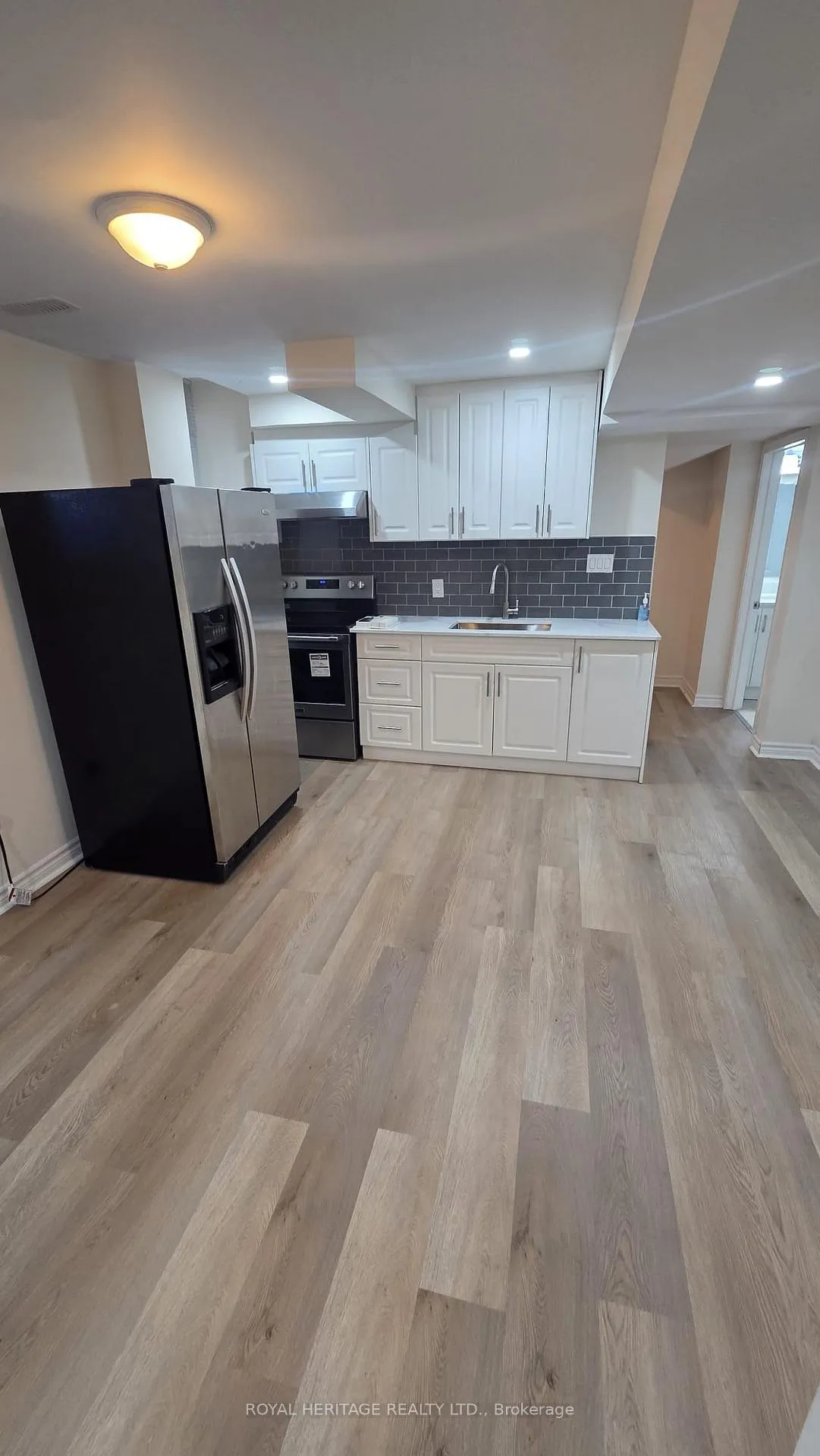 Front of Unit Basemant, 49 Everingham Circle