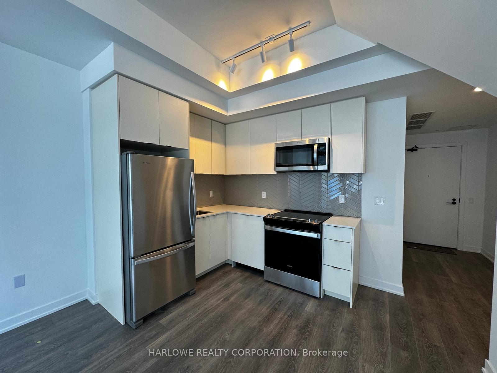 Front of Unit 183 F, 1608 Charles Street