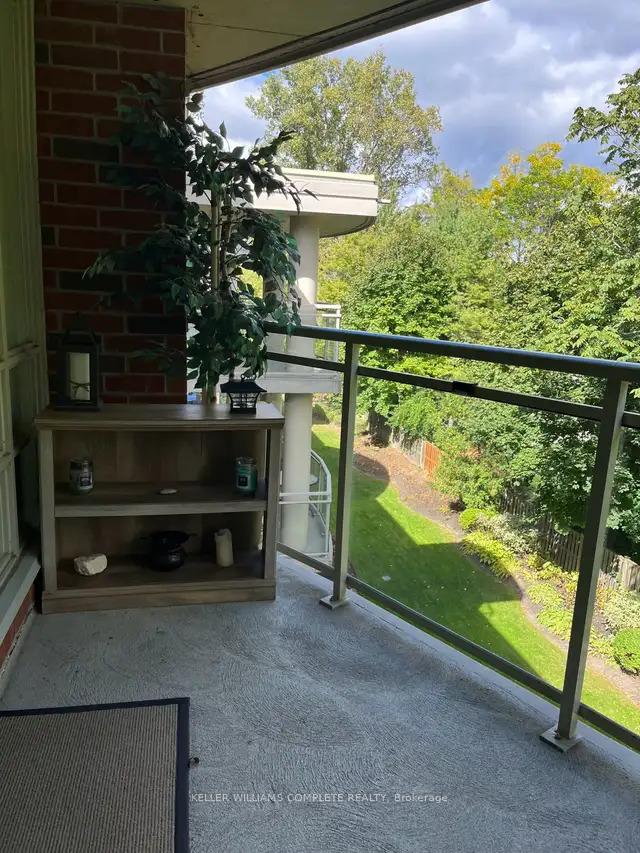 Photo 10 of Unit PH15, 125 Wilson Street W, Hamilton, Ancaster — HOMEH