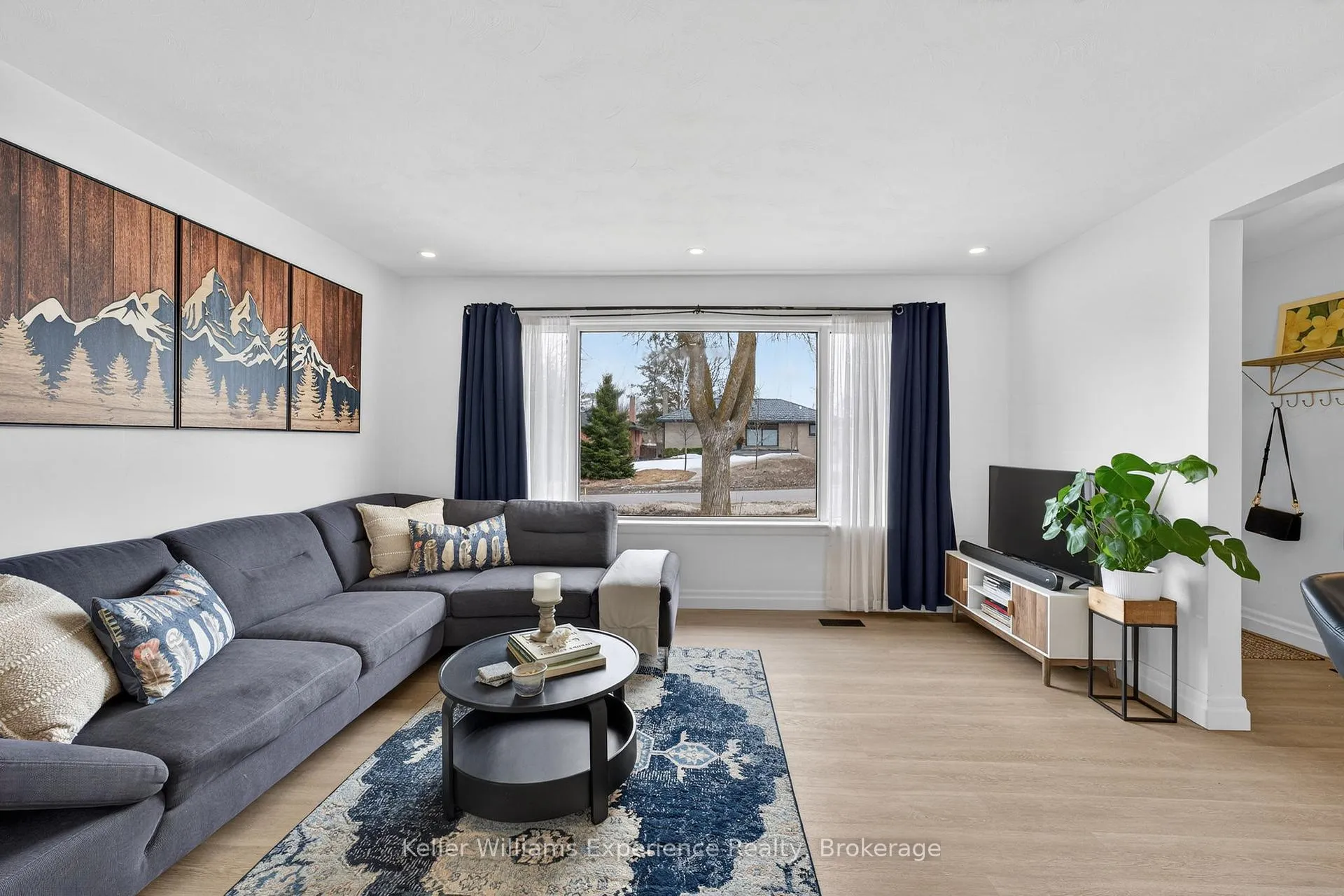 Photo 11 of 106 Nelson Street, Barrie, Codrington — HOMEH
