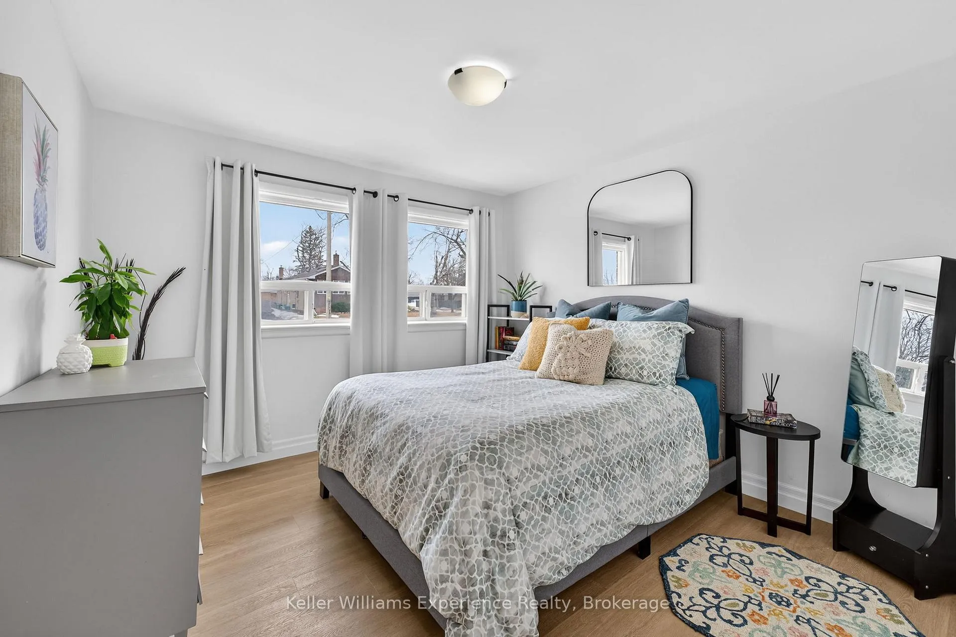 Photo 16 of 106 Nelson Street, Barrie, Codrington — HOMEH