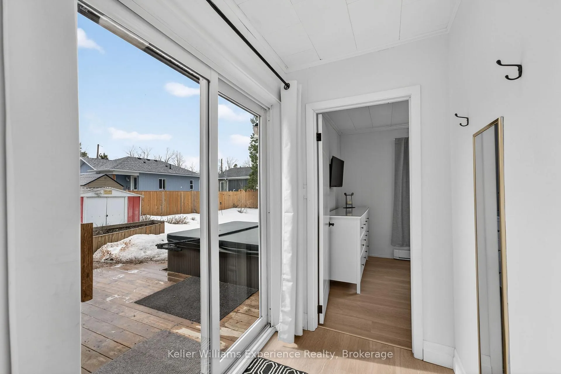 Photo 23 of 106 Nelson Street, Barrie, Codrington — HOMEH