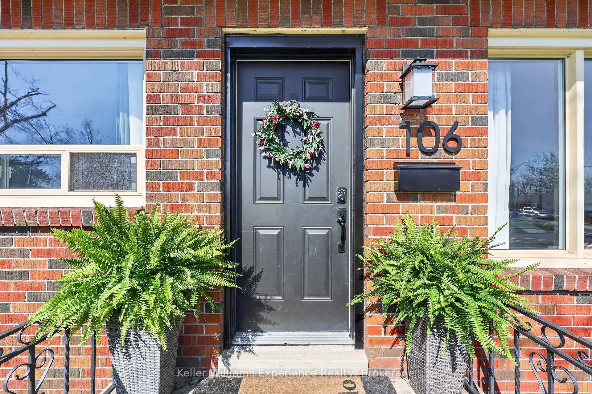 Photo 43 of 106 Nelson Street, Barrie, Codrington — HOMEH