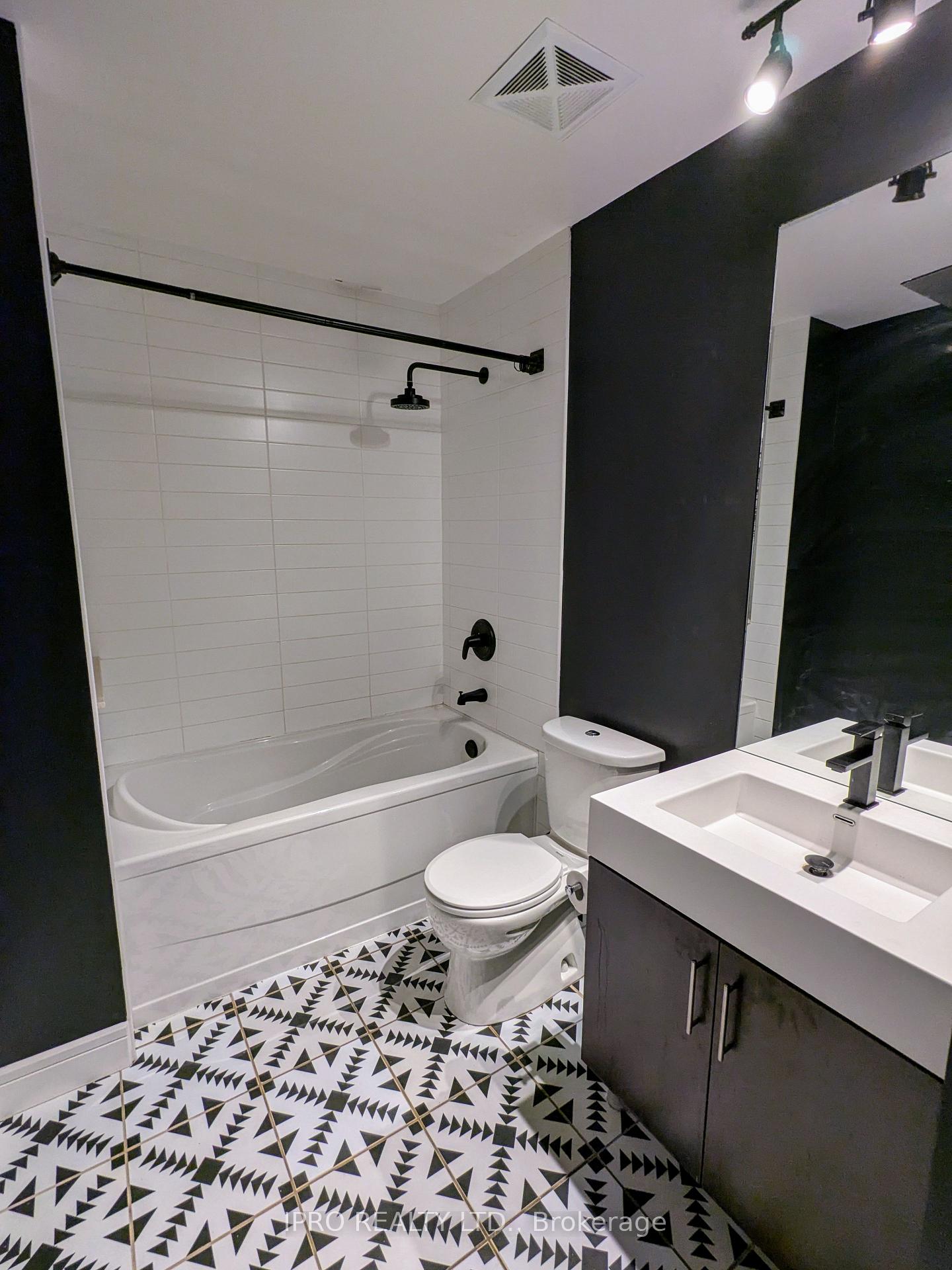 Photo 16 of Unit 823, 112 George Street, Toronto, Moss Park — HOMEH