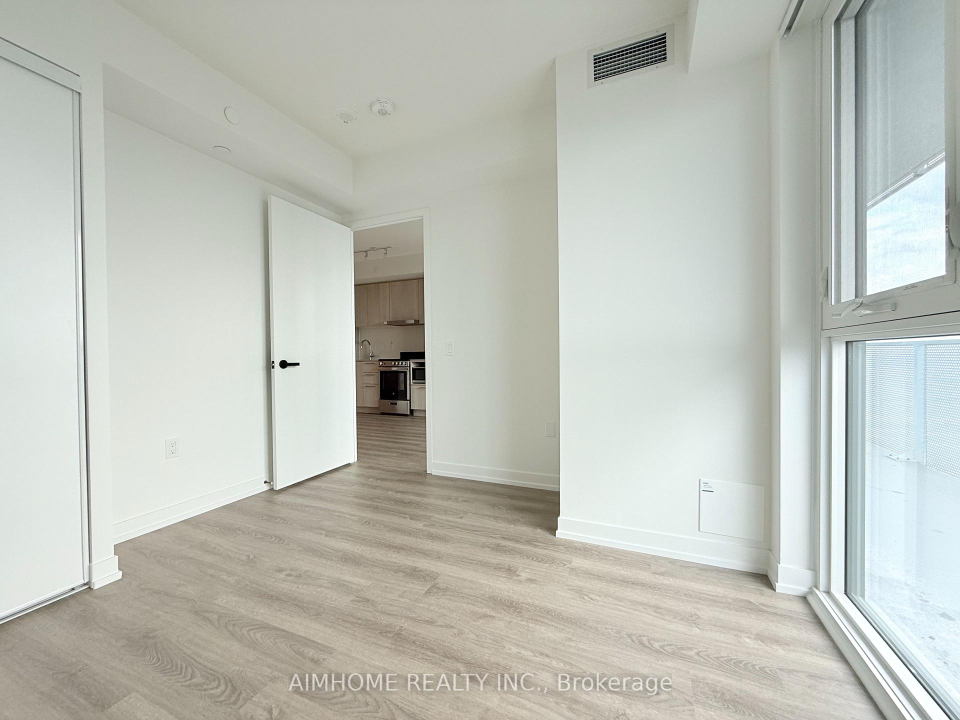 Photo 5 of Unit 3808, 195 Commerce Street, Vaughan, Vaughan Corporate Centre — HOMEH