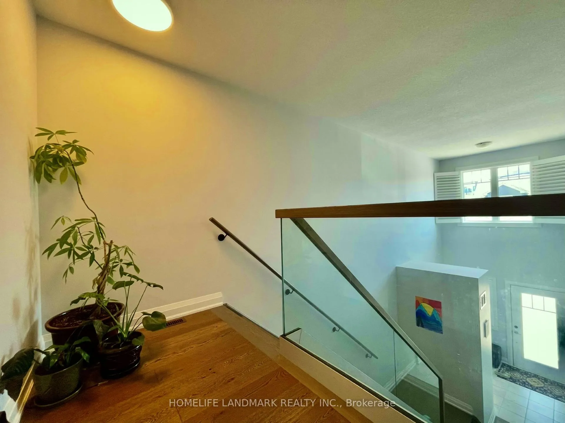 Photo 3 of Unit Upper Unit, 33 Olympic Gate, Barrie, Rural Barrie Southwest — HOMEH