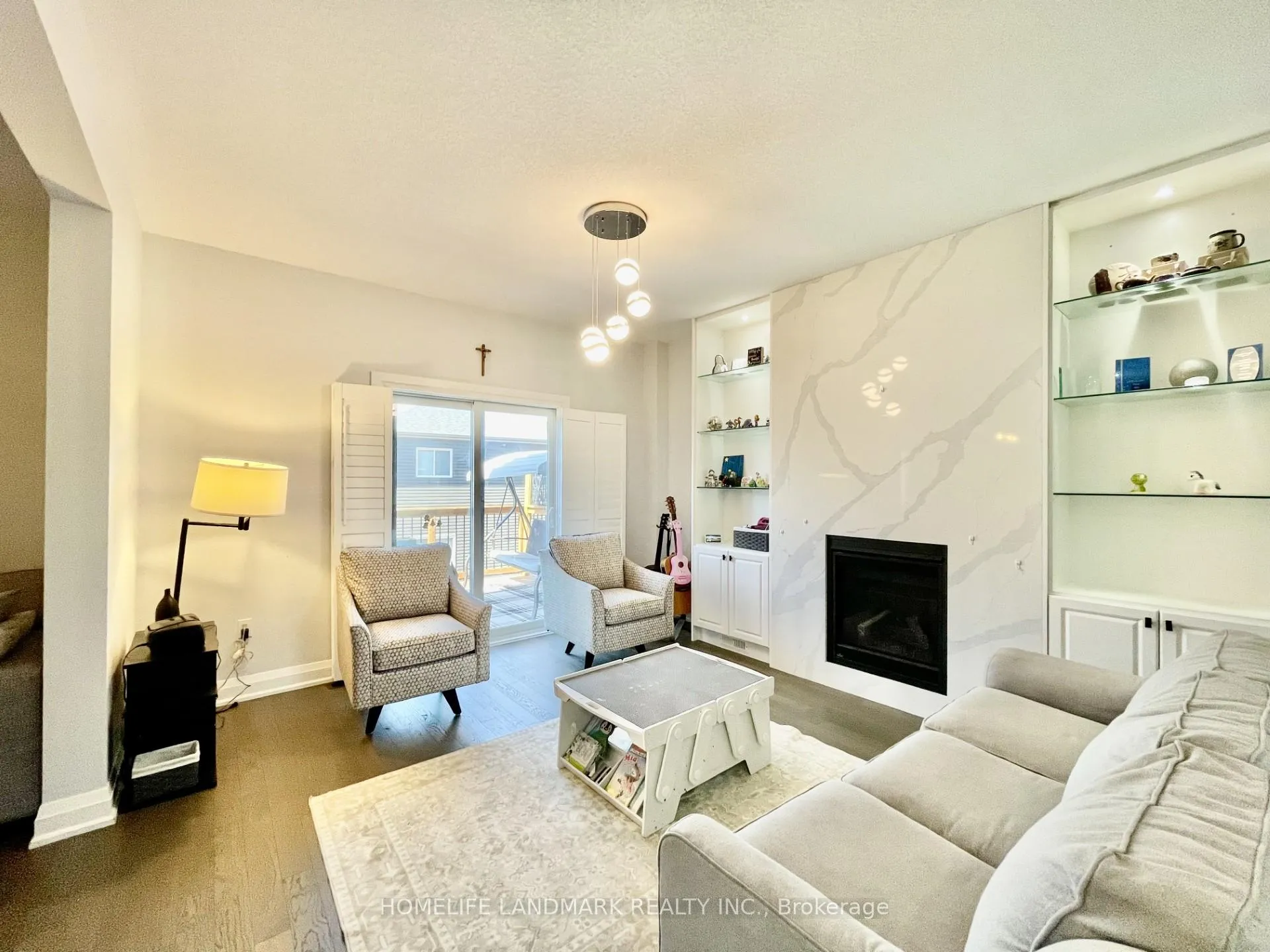 Photo 6 of Unit Upper Unit, 33 Olympic Gate, Barrie, Rural Barrie Southwest — HOMEH