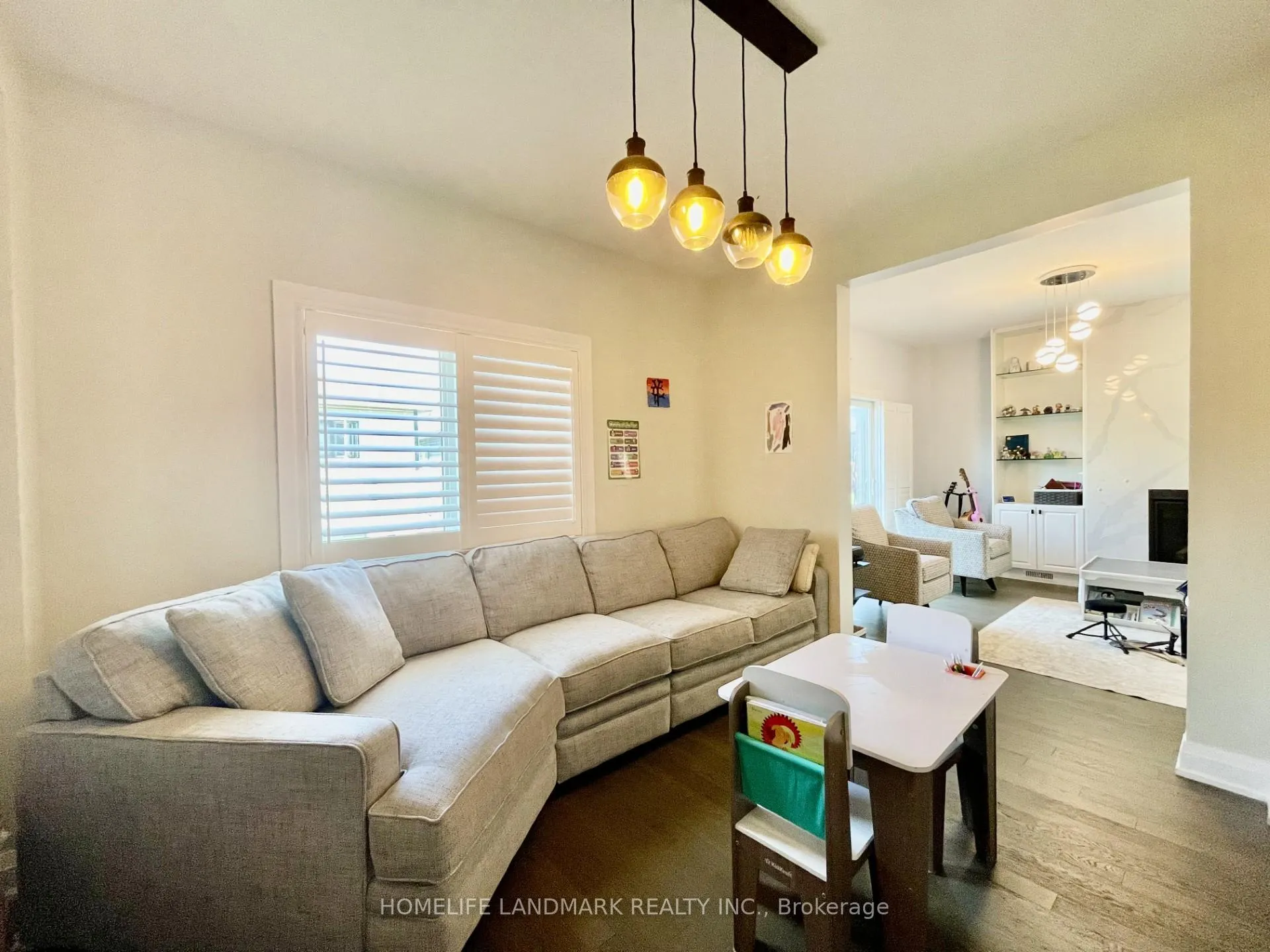 Photo 7 of Unit Upper Unit, 33 Olympic Gate, Barrie, Rural Barrie Southwest — HOMEH