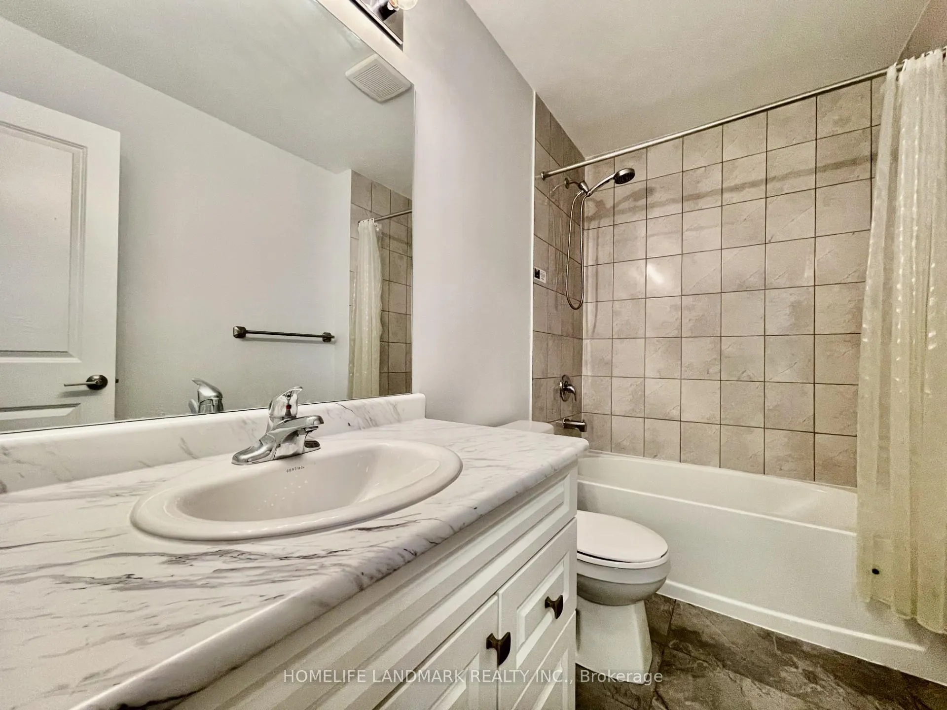 Photo 13 of Unit Upper Unit, 33 Olympic Gate, Barrie, Rural Barrie Southwest — HOMEH