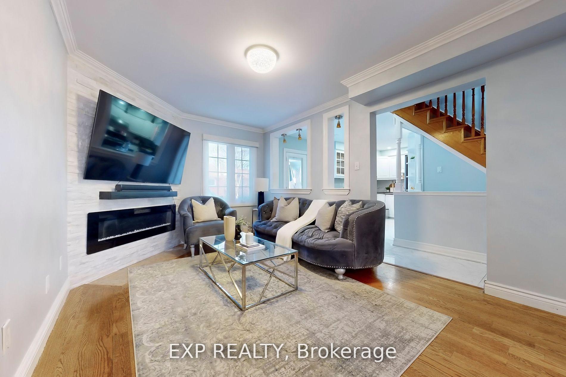 Photo 5 of 30 Magill Drive, Ajax, Central — HOMEH
