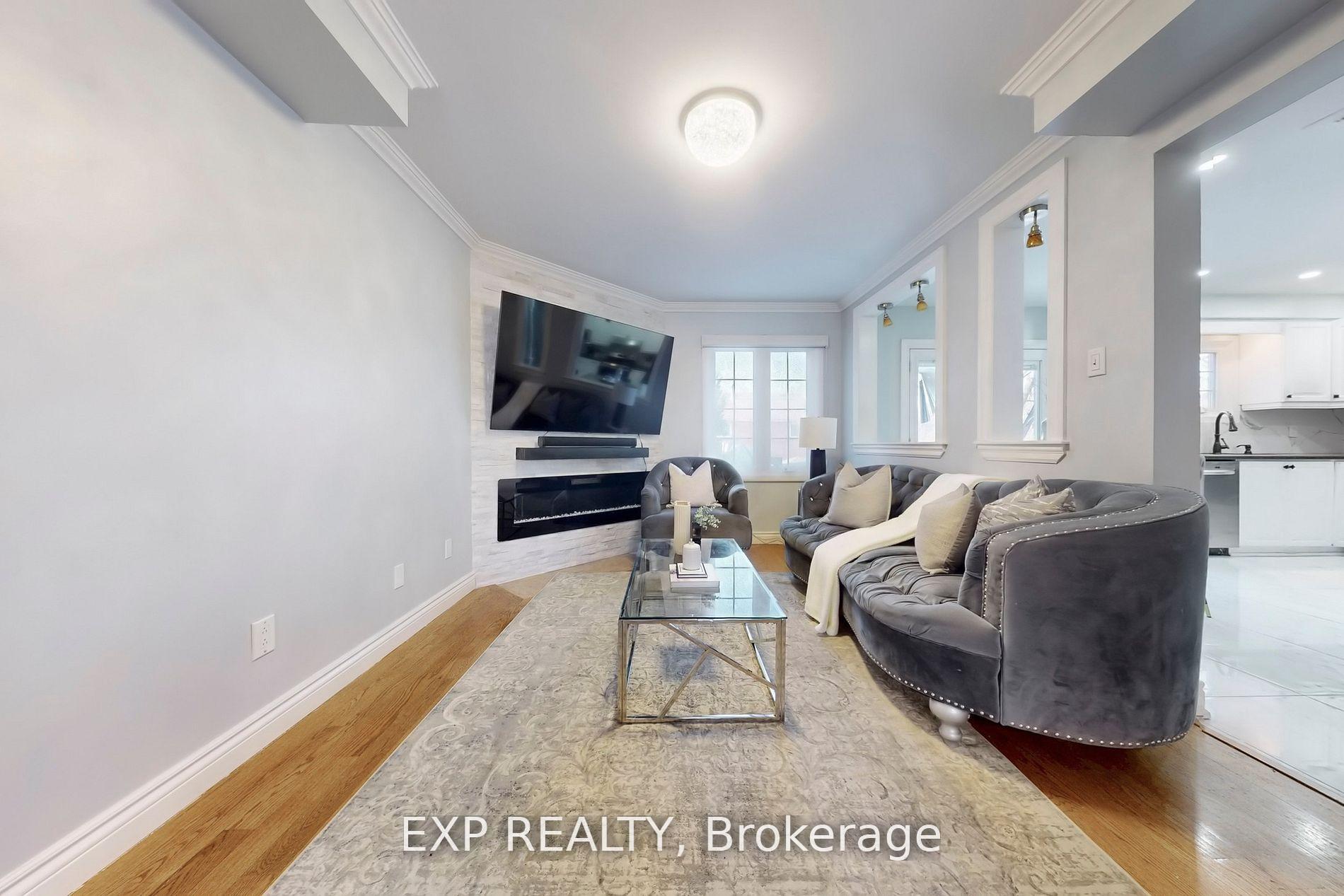 Photo 7 of 30 Magill Drive, Ajax, Central — HOMEH