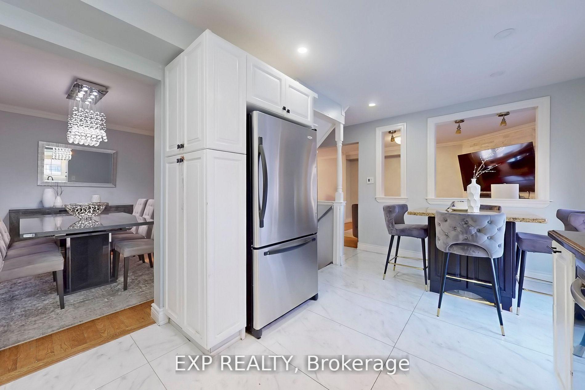 Photo 10 of 30 Magill Drive, Ajax, Central — HOMEH