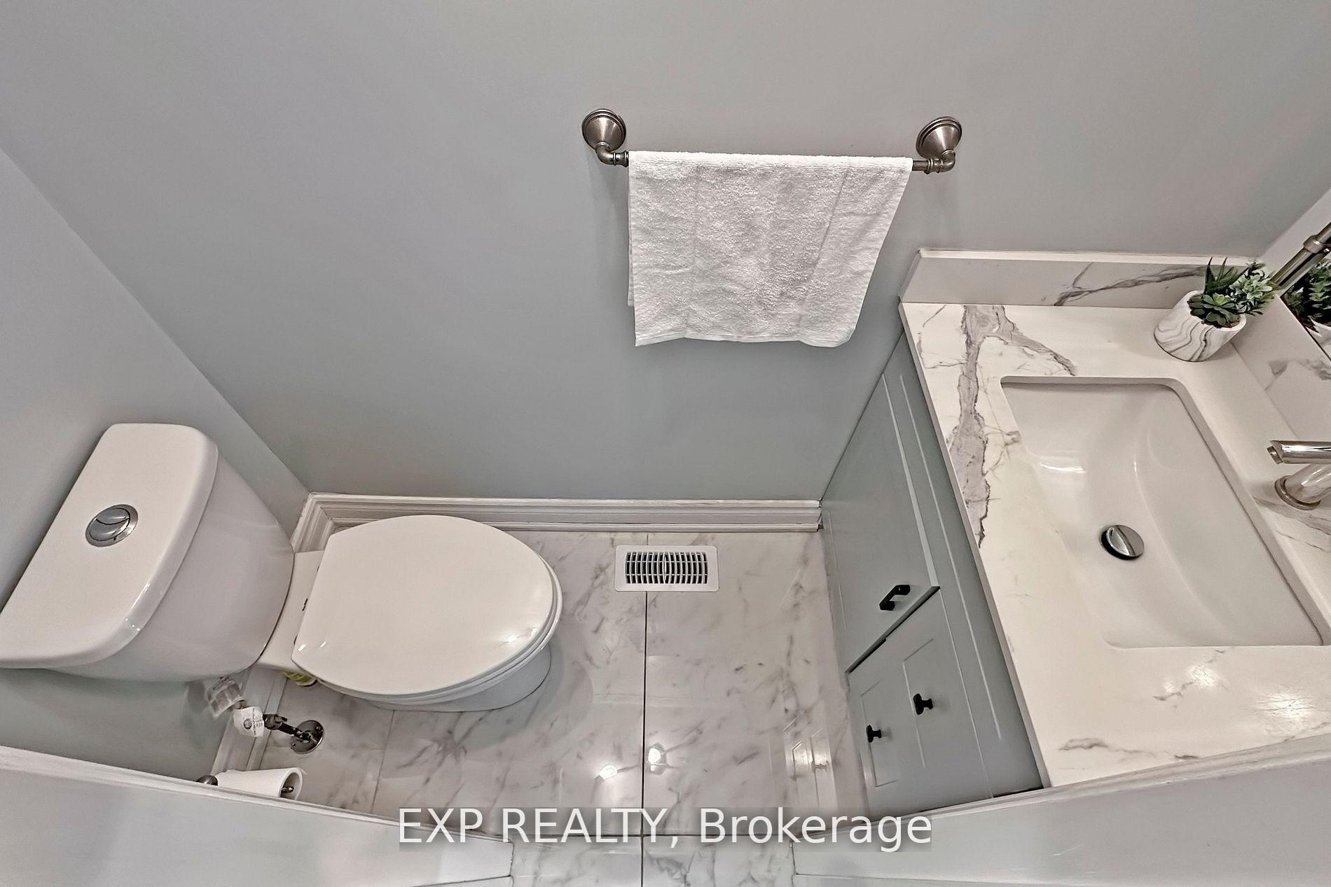 Photo 11 of 30 Magill Drive, Ajax, Central — HOMEH