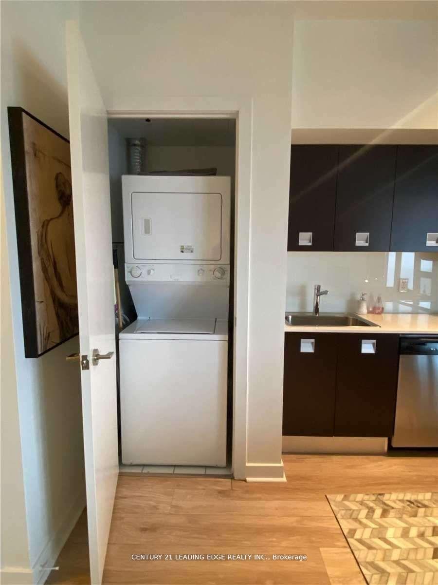 Photo 6 of Unit 3102, 33 Charles Street E, Toronto, Church-Yonge Corridor — HOMEH