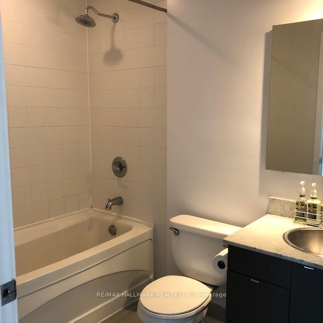 Photo 4 of Unit 1409, 33 Lombard Street, Toronto, Church-Yonge Corridor — HOMEH