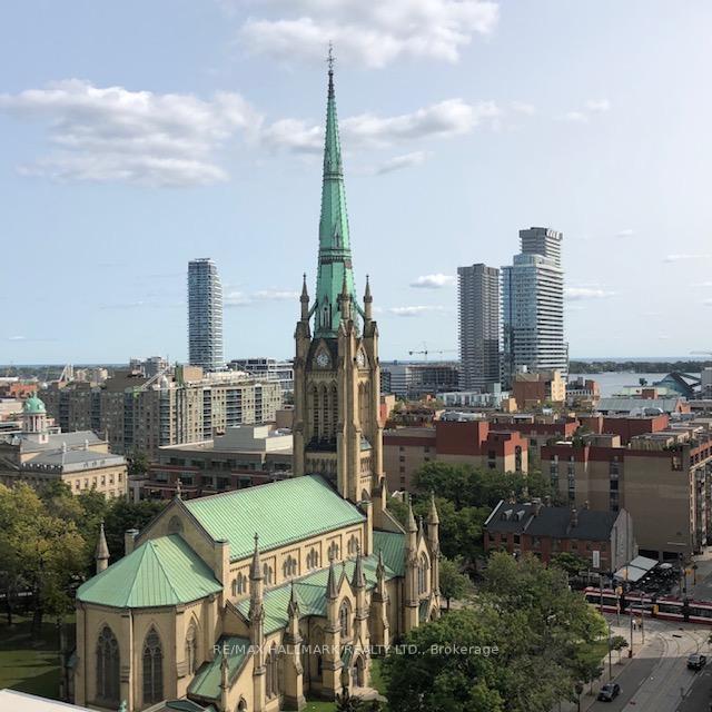 Photo 5 of Unit 1409, 33 Lombard Street, Toronto, Church-Yonge Corridor — HOMEH
