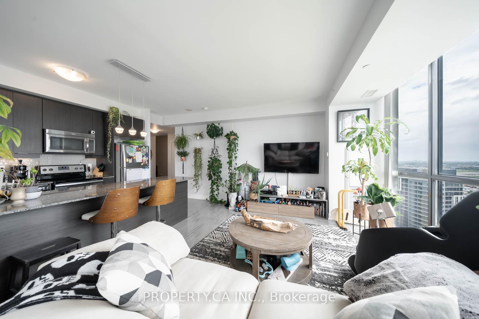 Photo 1 of Unit 3403, 2910 Highway 7 Road, Vaughan, Concord — HOMEH