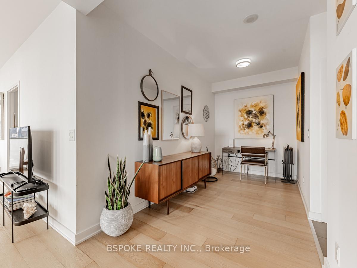Photo 4 of Unit 1810, 1 Market Street, Toronto, Waterfront Communities — HOMEH