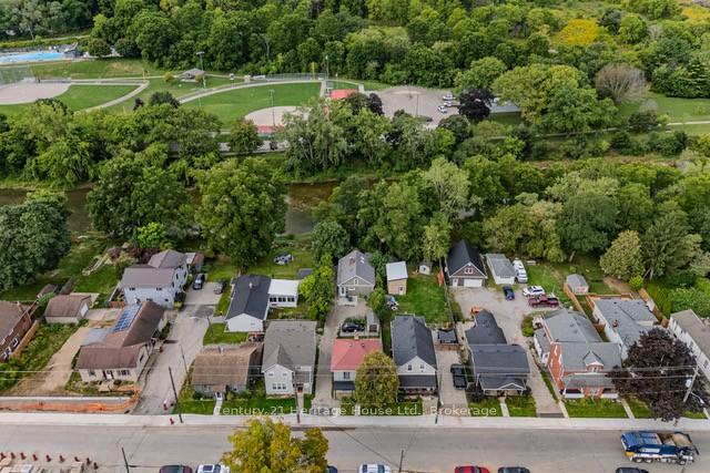 Photo 31 of 80 West River Street, Brant, Paris — HOMEH