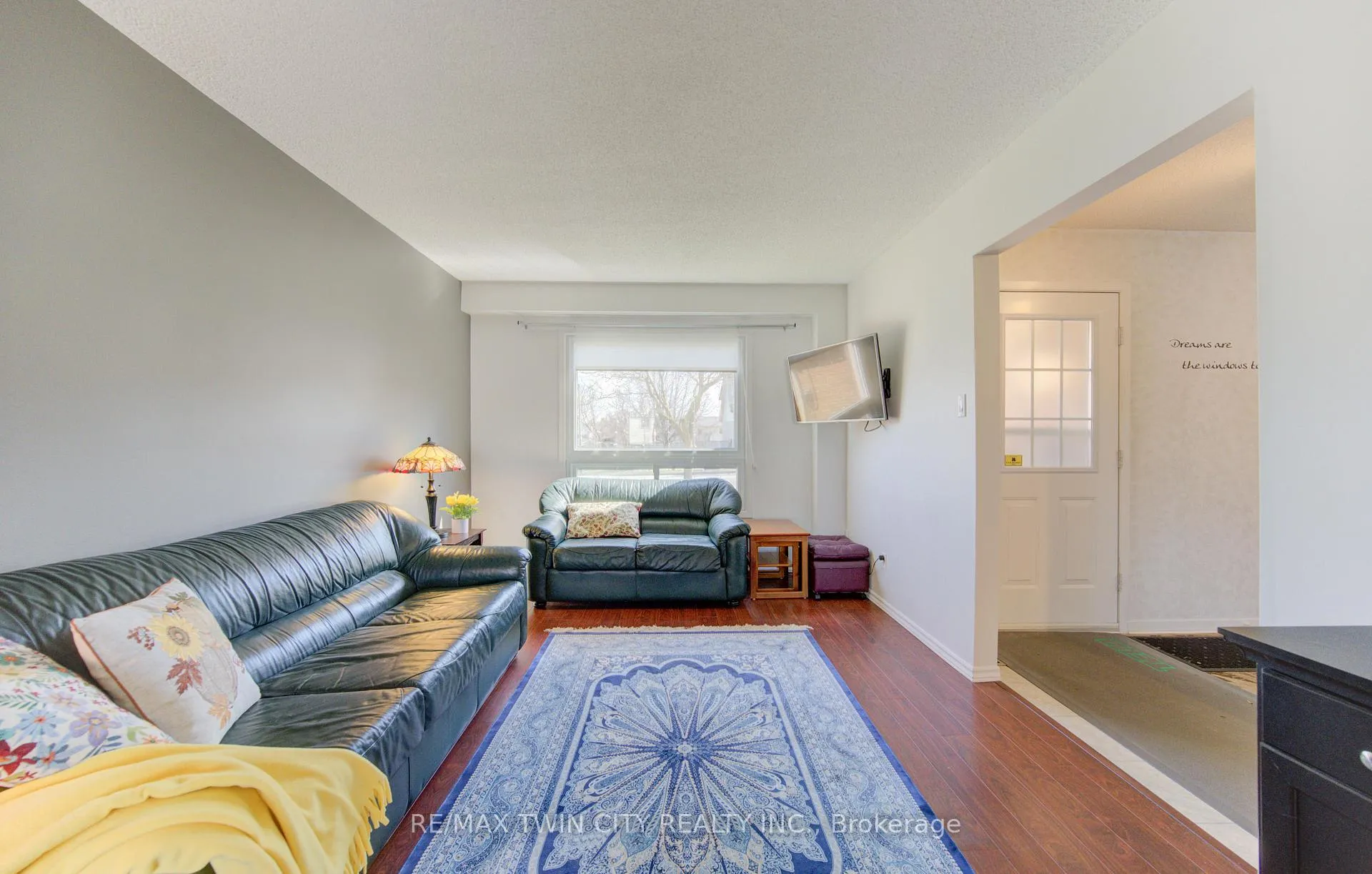 Photo 7 of 498 Thorndale Drive, Waterloo — HOMEH