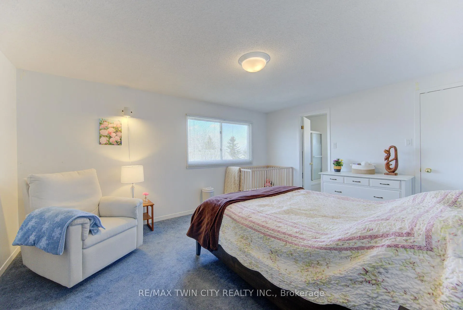 Photo 22 of 498 Thorndale Drive, Waterloo — HOMEH
