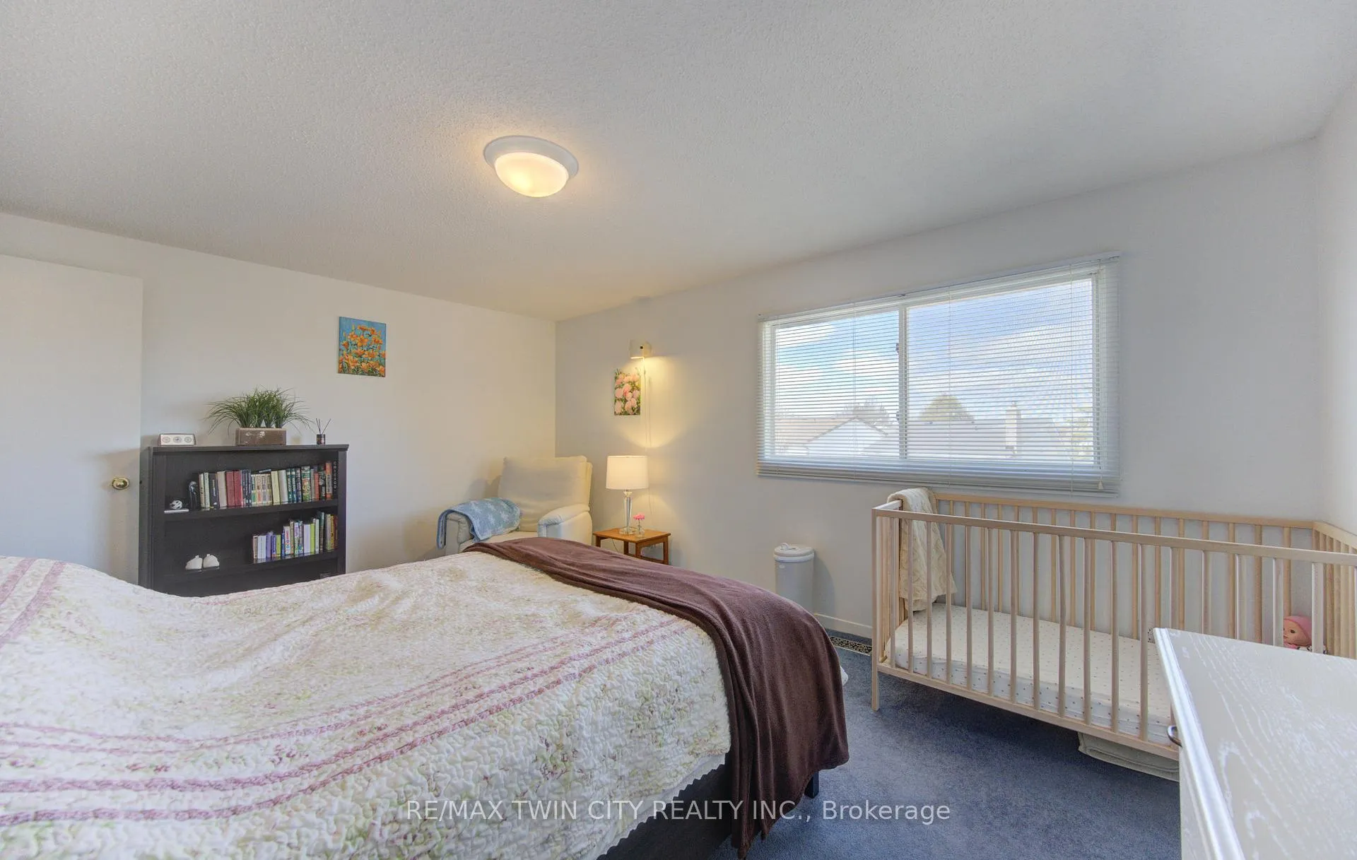 Photo 23 of 498 Thorndale Drive, Waterloo — HOMEH