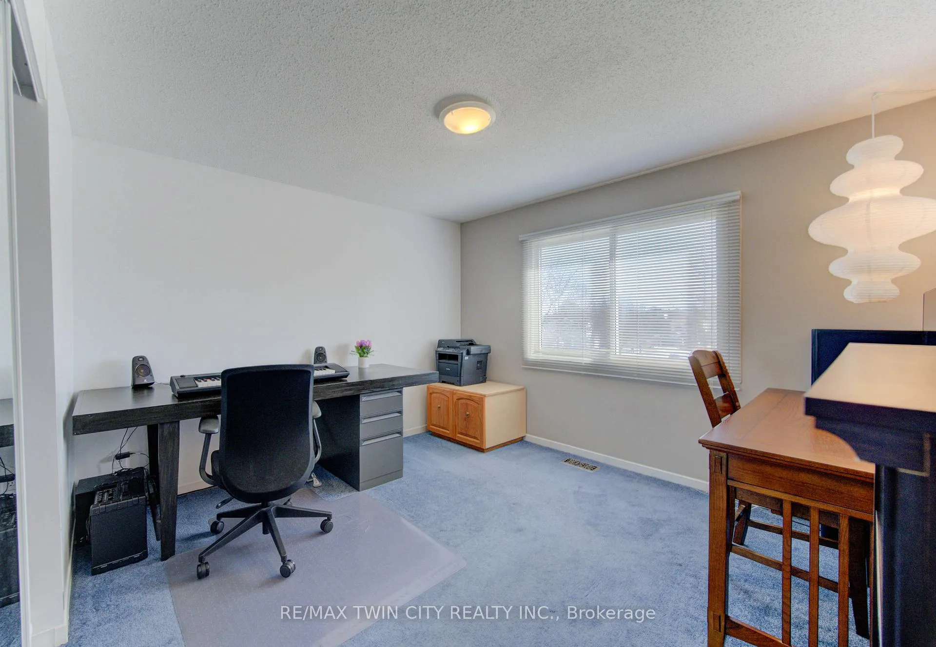 Photo 25 of 498 Thorndale Drive, Waterloo — HOMEH