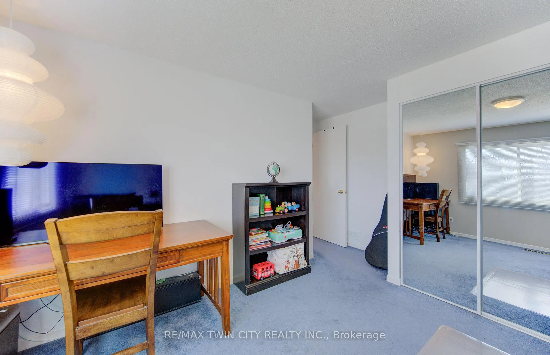 Photo 26 of 498 Thorndale Drive, Waterloo — HOMEH