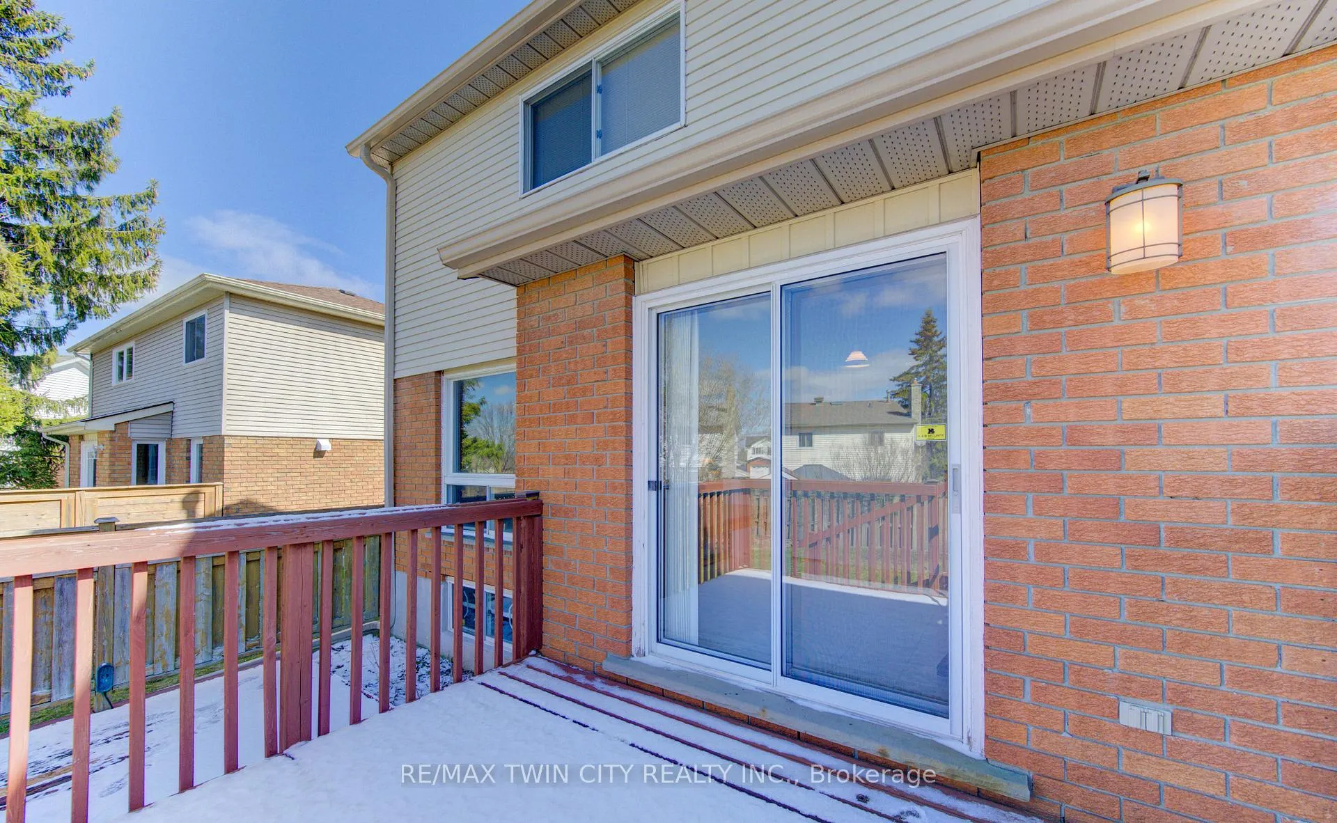 Photo 31 of 498 Thorndale Drive, Waterloo — HOMEH