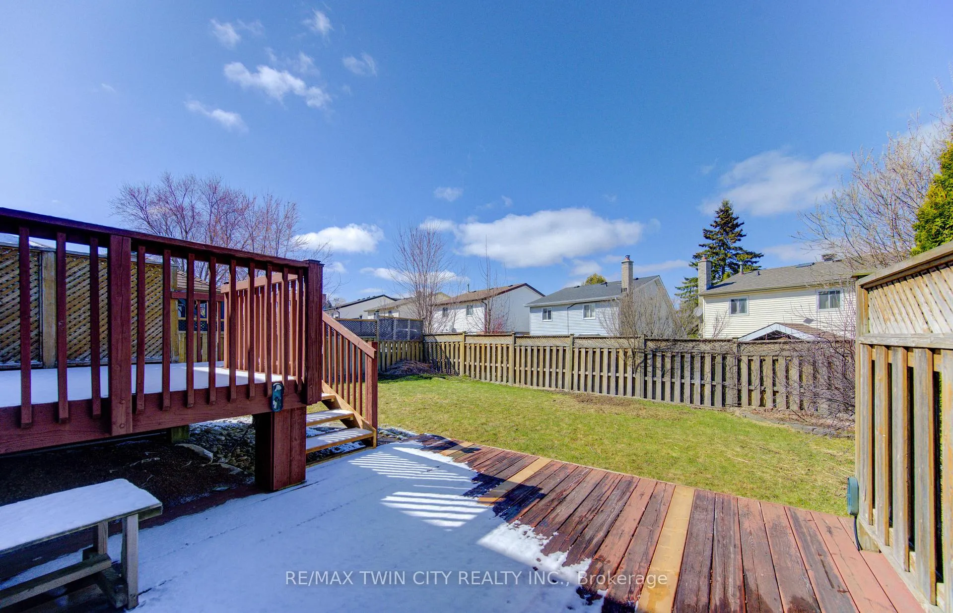 Photo 34 of 498 Thorndale Drive, Waterloo — HOMEH