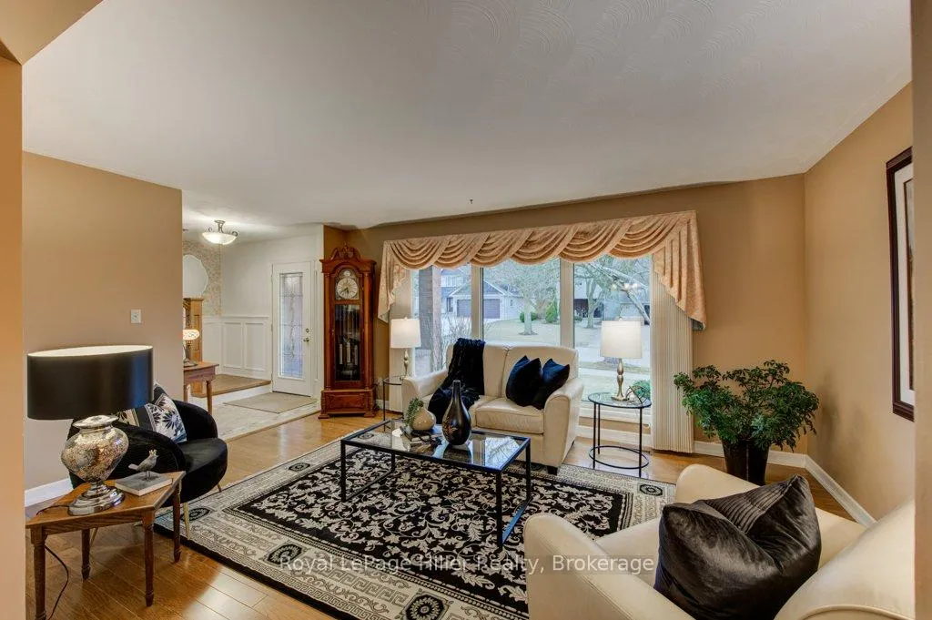 Photo 8 of 84 Franklin Drive, Stratford — HOMEH