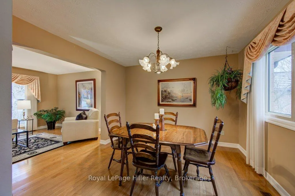 Photo 12 of 84 Franklin Drive, Stratford — HOMEH