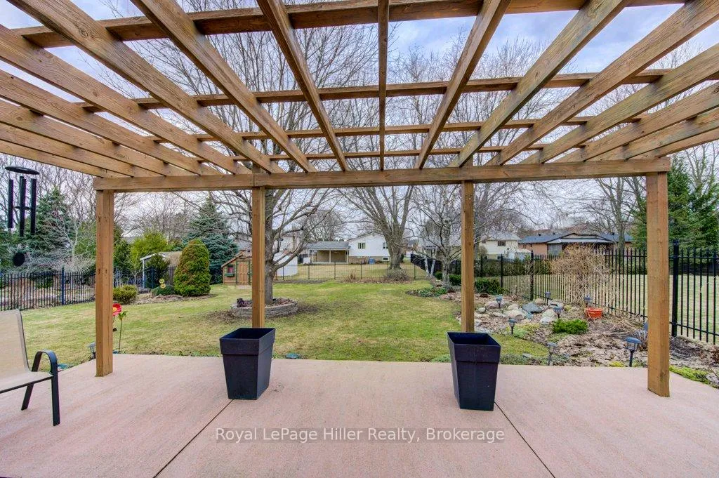 Photo 36 of 84 Franklin Drive, Stratford — HOMEH