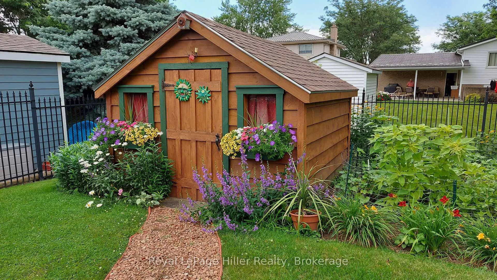 Photo 43 of 84 Franklin Drive, Stratford — HOMEH