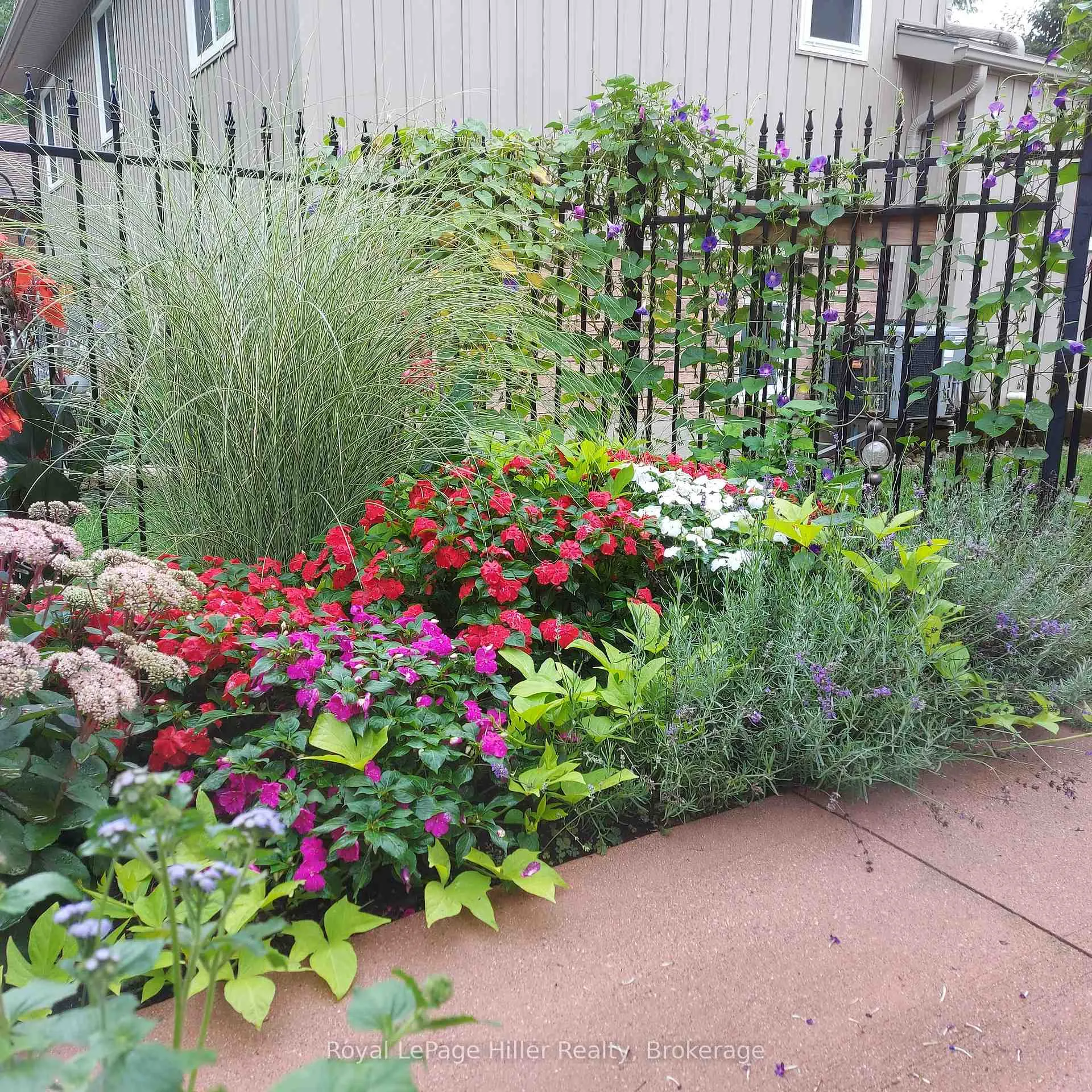 Photo 44 of 84 Franklin Drive, Stratford — HOMEH
