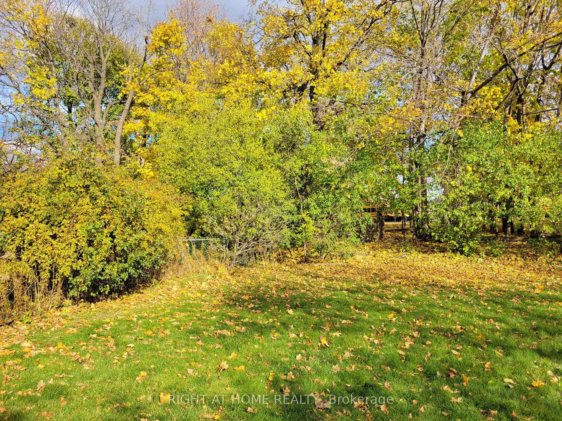Photo 5 of 15 Blaketon Road, Etobicoke, Islington-City Centre West — HOMEH