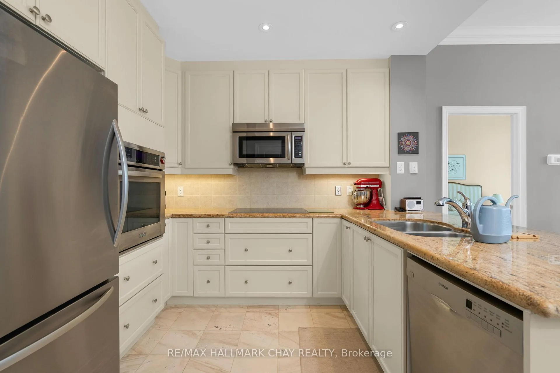 Photo 6 of Unit PH08, 33 Ellen Street, Barrie, City Centre — HOMEH