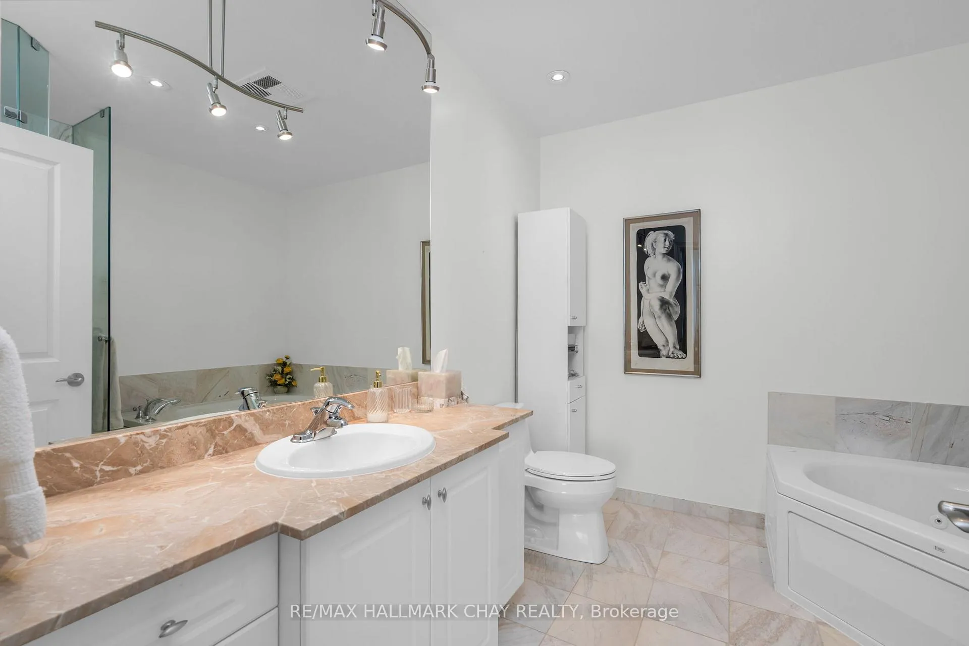 Photo 15 of Unit PH08, 33 Ellen Street, Barrie, City Centre — HOMEH