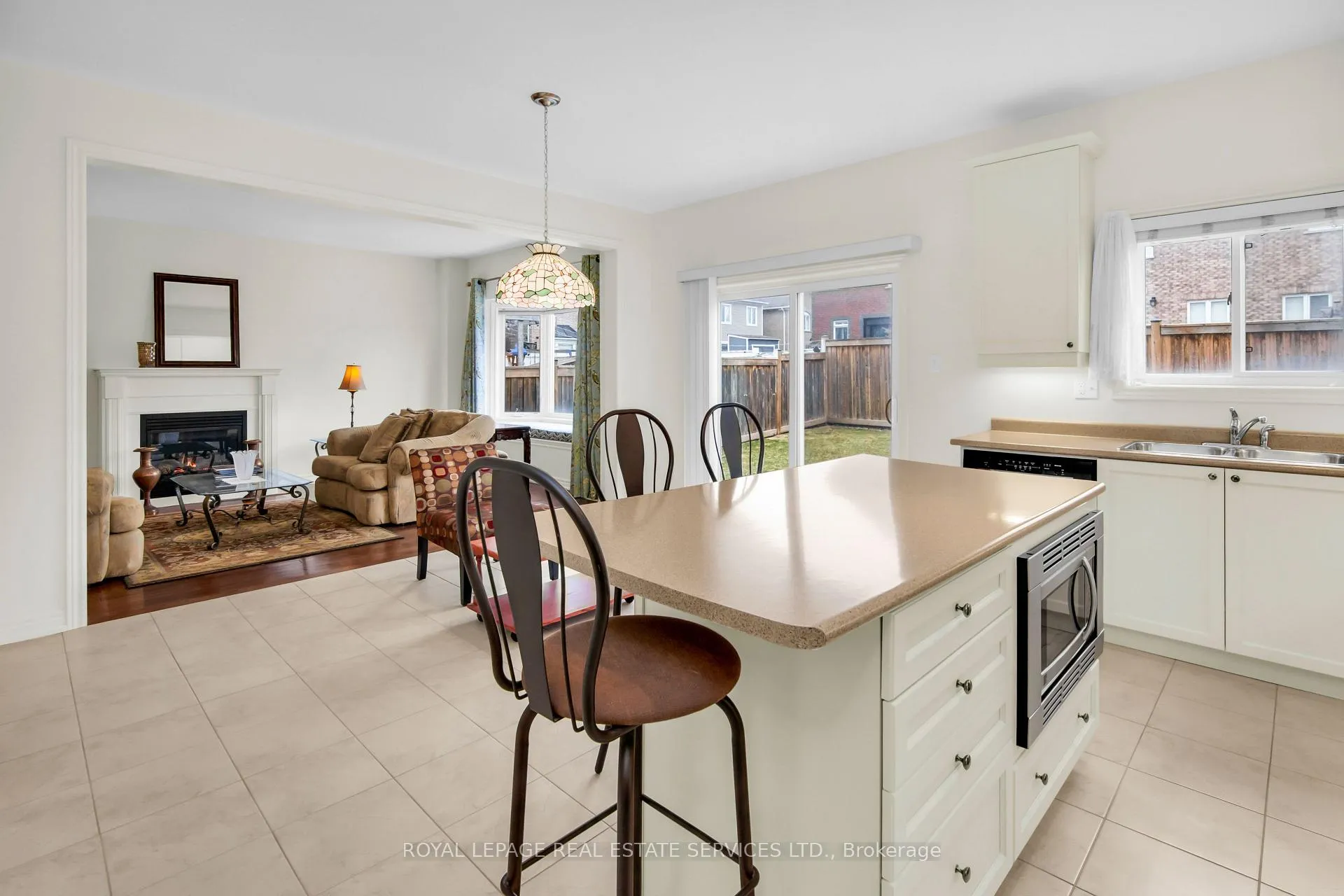 Photo 15 of 1714 Goldsmith Drive, Oshawa, Taunton — HOMEH