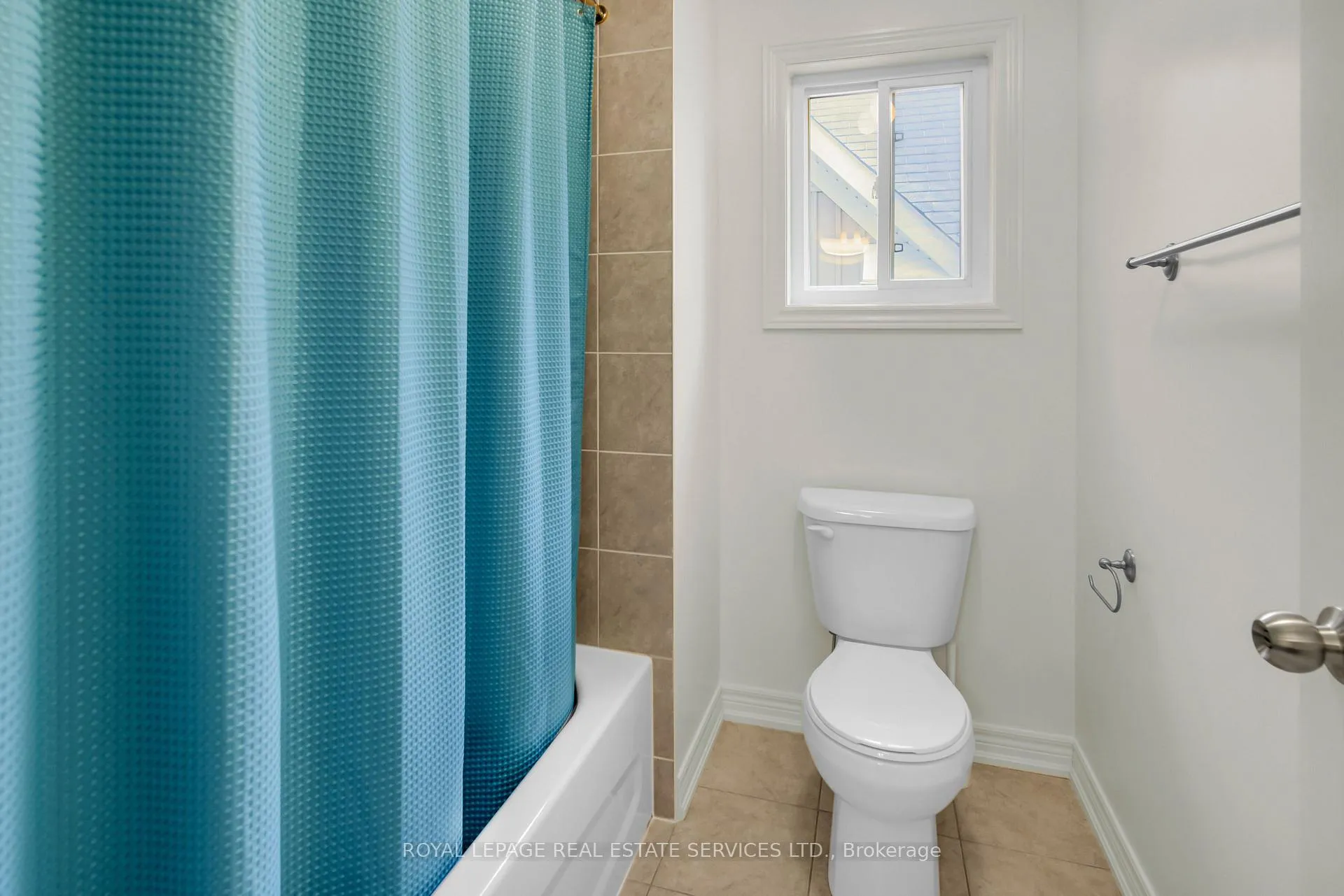 Photo 37 of 1714 Goldsmith Drive, Oshawa, Taunton — HOMEH