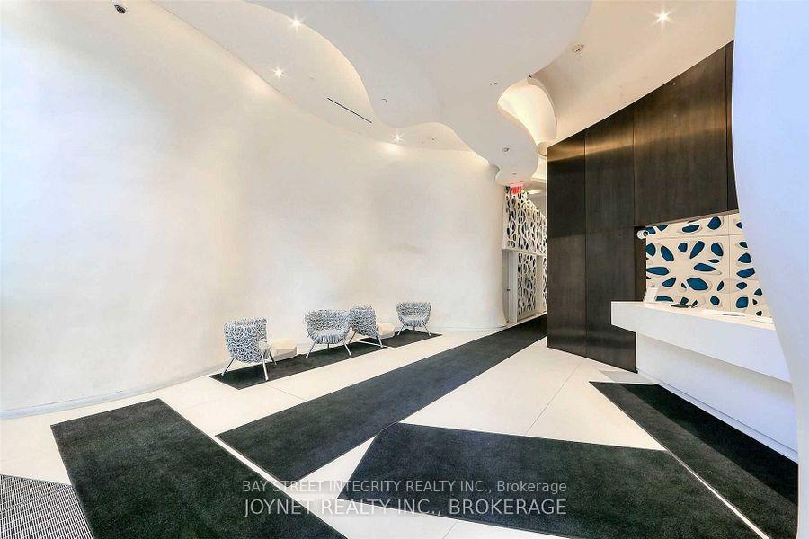 Photo 2 of Unit 3602, 1 Bloor Street E, Toronto, Church-Yonge Corridor — HOMEH